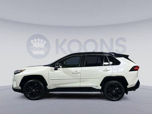 2022 Toyota RAV4 Hybrid SE