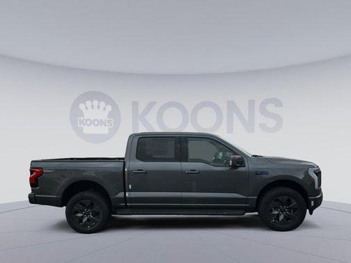 2025 Ford F-150 Lightning LARIAT