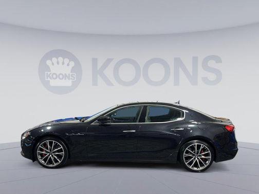 2022 Maserati Ghibli Modena Q4
