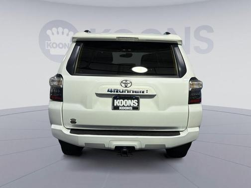 Ice Cap 2024 Toyota 4Runner SR5 Premium