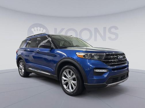 ATLAS BLUE METALLIC 2020 Ford Explorer XLT