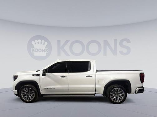 White Frost Tricoat 2023 GMC Sierra 1500 Denali