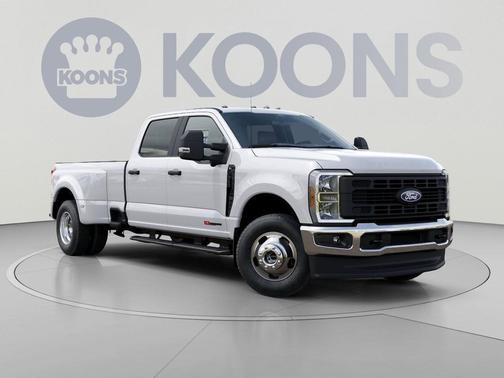 Oxford White 2027 Ford F-350 XL