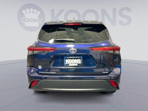 2022 Toyota Highlander L