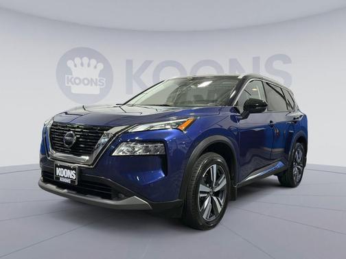 Caspian Blue Metallic/Super Black 2021 Nissan Rogue SL