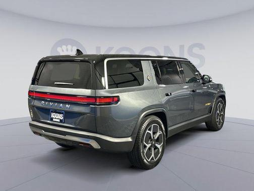 2023 Rivian R1S Adventure