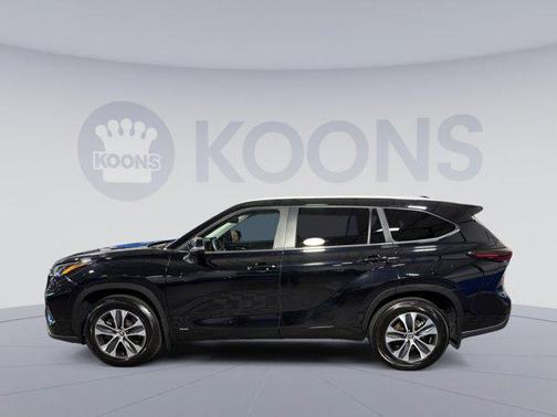 2024 Toyota Highlander Hybrid XLE