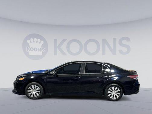 2018 Toyota Camry Hybrid LE