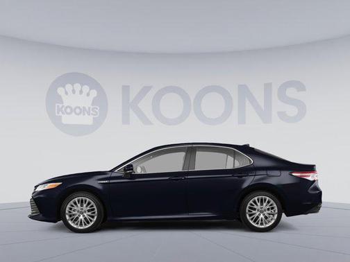 2018 Toyota Camry Hybrid LE