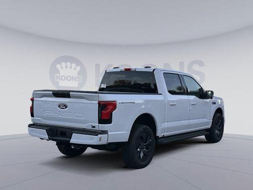 2025 Ford F-150 Lightning Flash