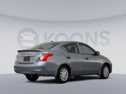 2017 Nissan Versa 1.6 S+