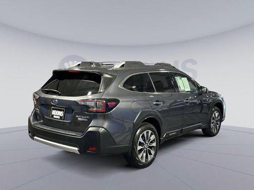2023 Subaru Outback Touring