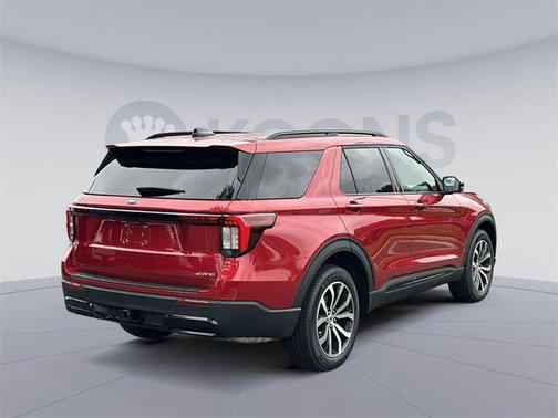 2025 Ford Explorer ST-Line