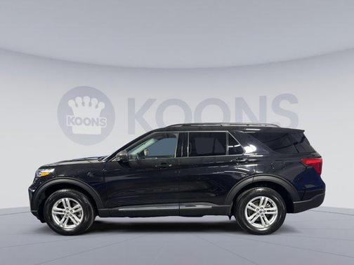 AGATE BLACK METALLIC 2022 Ford Explorer XLT