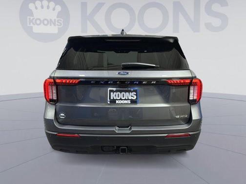 CARBONIZED GRAY METALLIC 2026 Ford Explorer Active