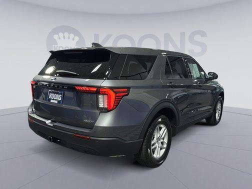 CARBONIZED GRAY METALLIC 2026 Ford Explorer Active