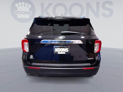 AGATE BLACK METALLIC 2023 Ford Explorer XLT