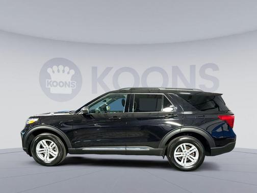 AGATE BLACK METALLIC 2023 Ford Explorer XLT