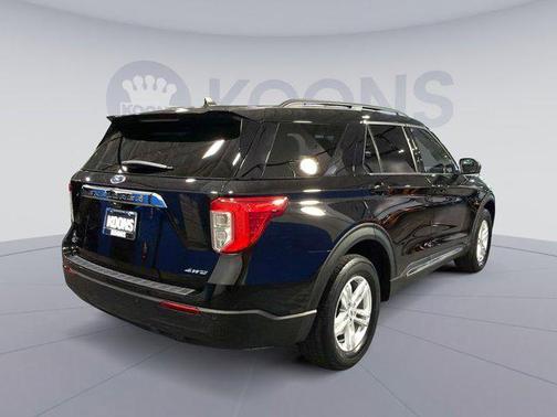 AGATE BLACK METALLIC 2023 Ford Explorer XLT