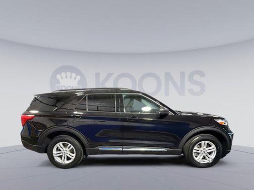 AGATE BLACK METALLIC 2023 Ford Explorer XLT