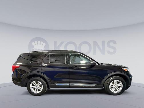 AGATE BLACK METALLIC 2023 Ford Explorer XLT