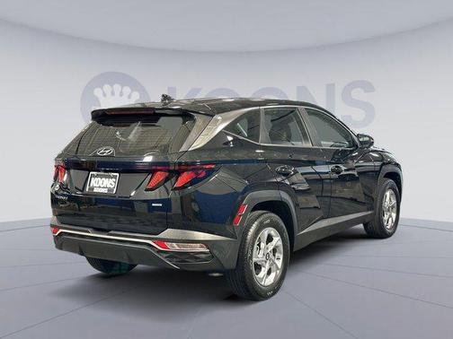2022 Hyundai TUCSON SE