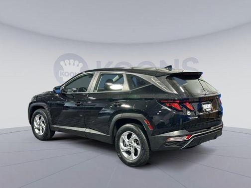 2022 Hyundai TUCSON SE