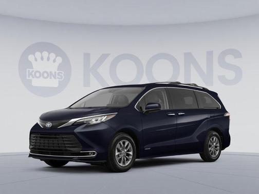 2021 Toyota Sienna XLE 8 Passenger