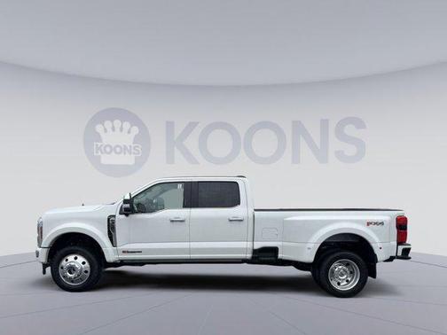 STAR WHITE 2026 Ford F-450 Platinum