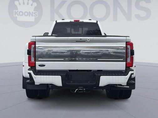 STAR WHITE 2026 Ford F-450 Platinum