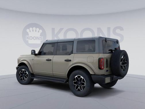 Desert Sand 2026 Ford Bronco Outer Banks