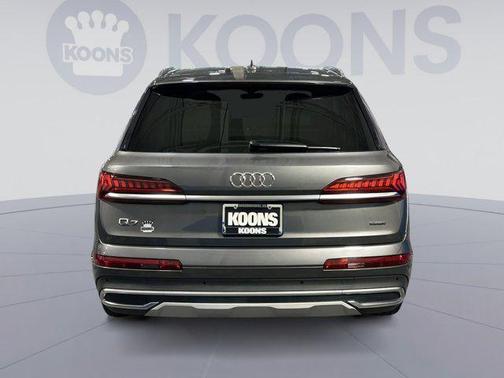 2021 Audi Q7 45 Premium Plus