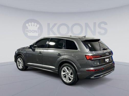 2021 Audi Q7 45 Premium Plus