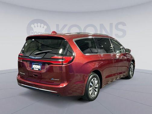 2021 Chrysler Pacifica Hybrid Touring L