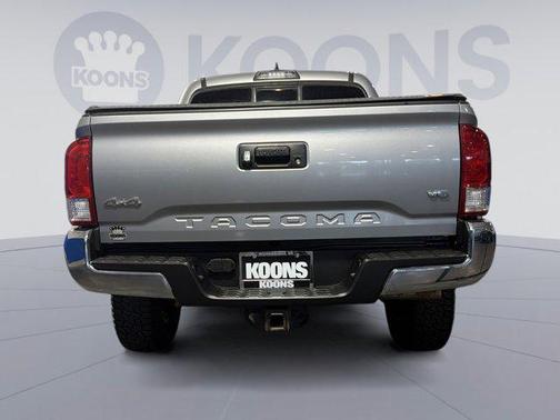 Silver Sky Metallic 2016 Toyota Tacoma SR5