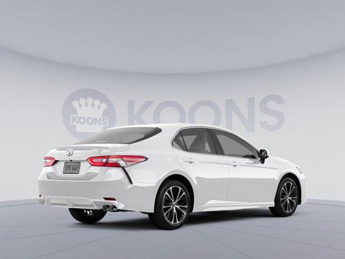 2020 Toyota Camry SE