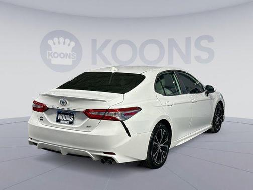 2020 Toyota Camry SE