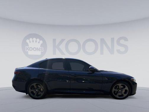 Montecarlo Blue Metallic 2017 Alfa Romeo Giulia Ti
