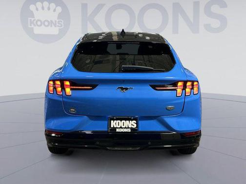2023 Ford Mustang Mach-E California Route 1