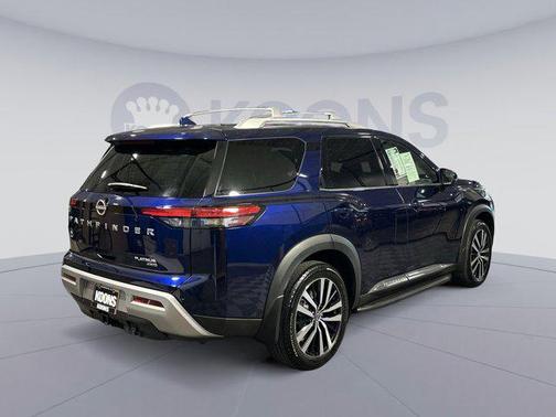 2023 Nissan Pathfinder Platinum 4WD
