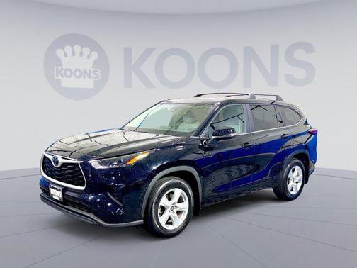Midnight Black Metallic 2023 Toyota Highlander L