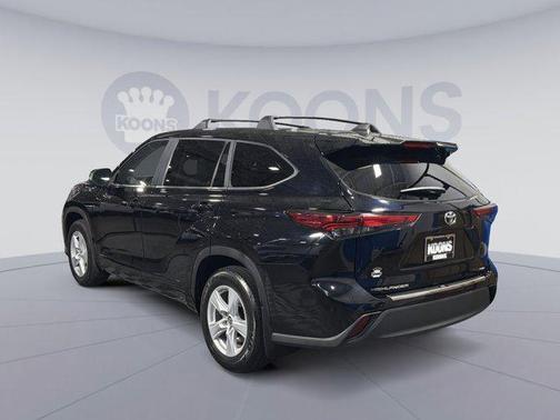 Midnight Black Metallic 2023 Toyota Highlander L