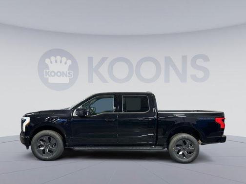 2025 Ford F-150 Lightning LARIAT
