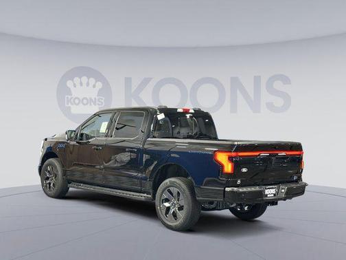 2025 Ford F-150 Lightning LARIAT