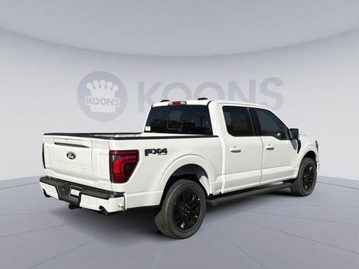 STAR WHITE METALLIC TRICOAT 2025 Ford F-150 Lariat