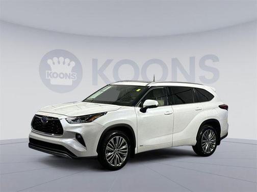 2022 Toyota Highlander Hybrid Platinum