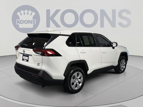 Ice Cap 2024 Toyota RAV4 LE