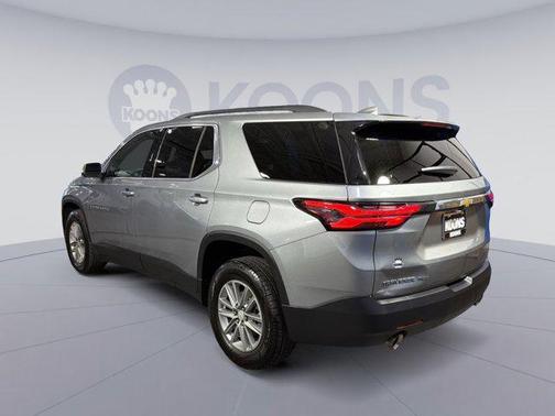 Sterling Gray Metallic 2023 Chevrolet Traverse LT Cloth