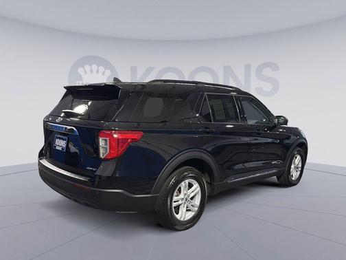 AGATE BLACK METALLIC 2024 Ford Explorer XLT
