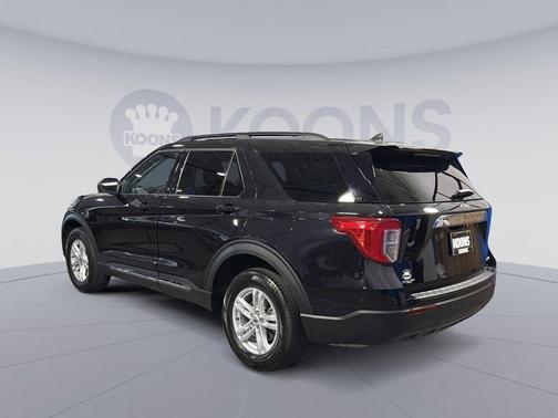 AGATE BLACK METALLIC 2024 Ford Explorer XLT